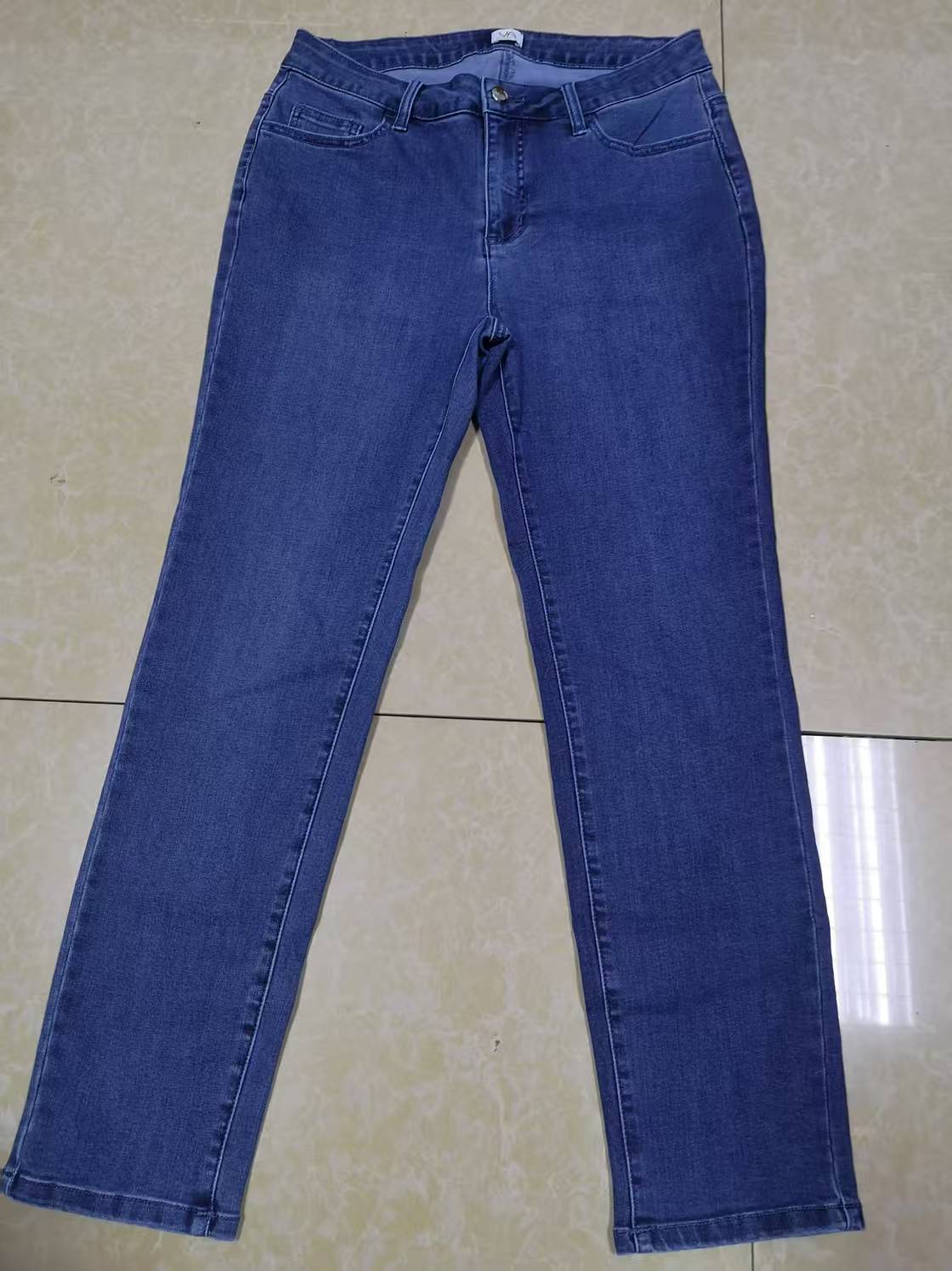 裤子产品图片 - 完整展示裤子款式